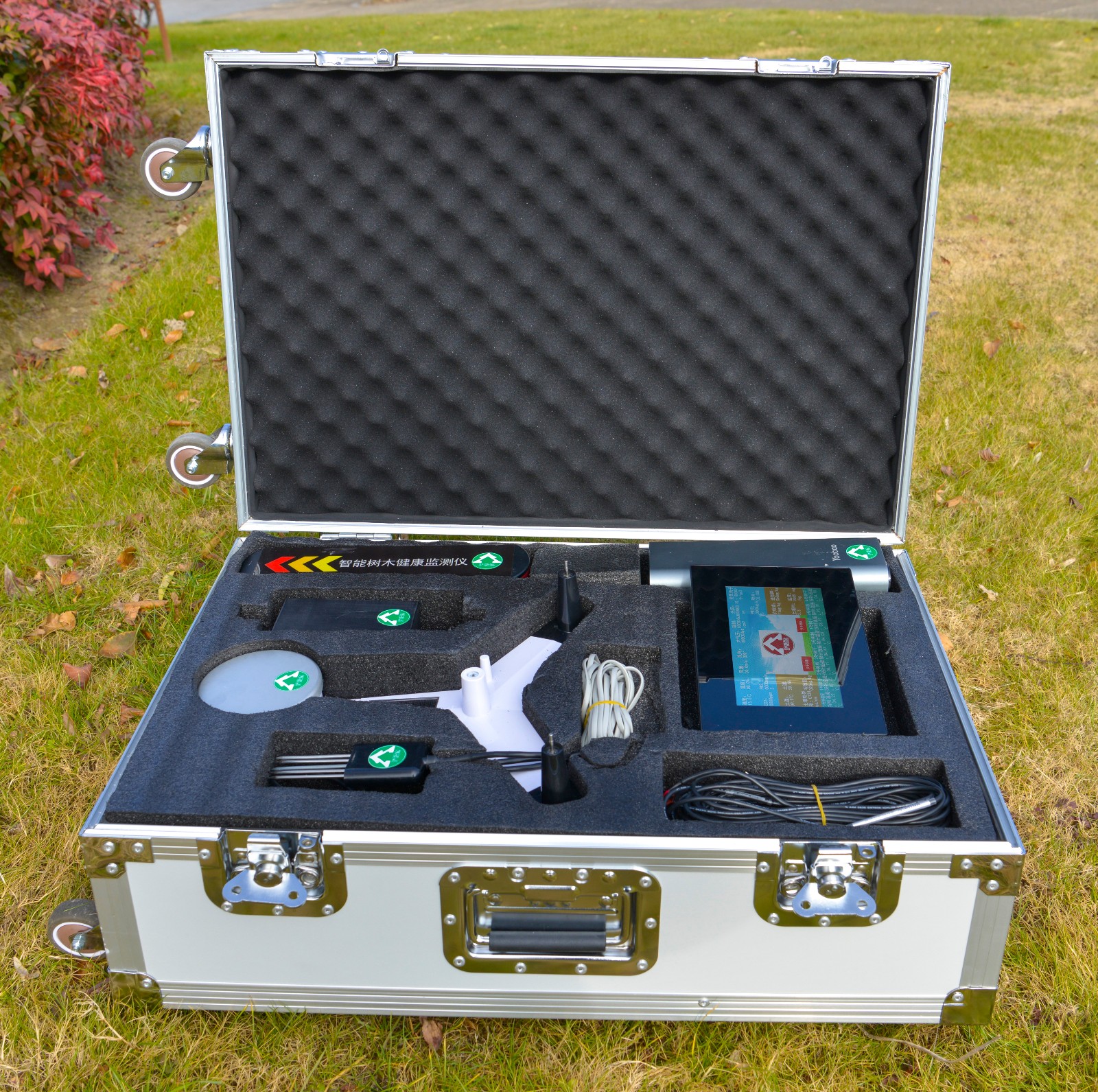 智能树木健康监测仪外观.jpg 智能树木健康监测仪外观.jpg
